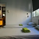 Lemongrass Hostel *