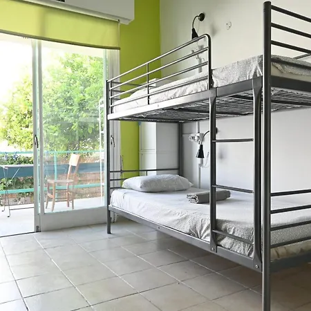 Lemongrass Hostel