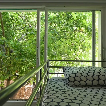 Lemongrass Hostel